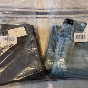 (2) Pairs of Men's Hollister Jeans 26 x 30 Gray and Light Denim